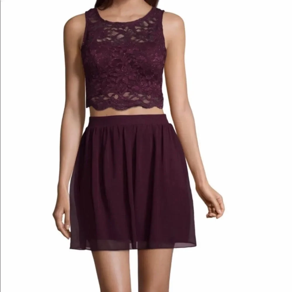 City Triangle -Two piece dress set - Picture 1 of 3